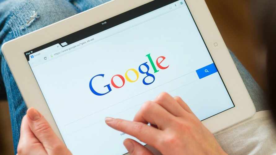 Суд в США признал Google незаконным монополистом интернет-поиска. Как повлияет на пользователей?