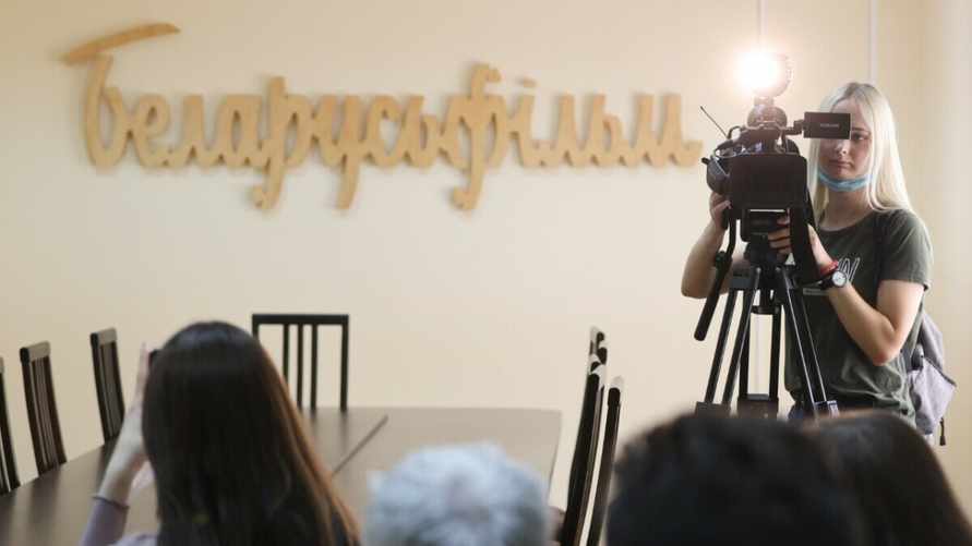 "Беларусьфильм" пообещал выпустить фильм про влюбленного в китаянку белоруса. А в Китае снимать будут?