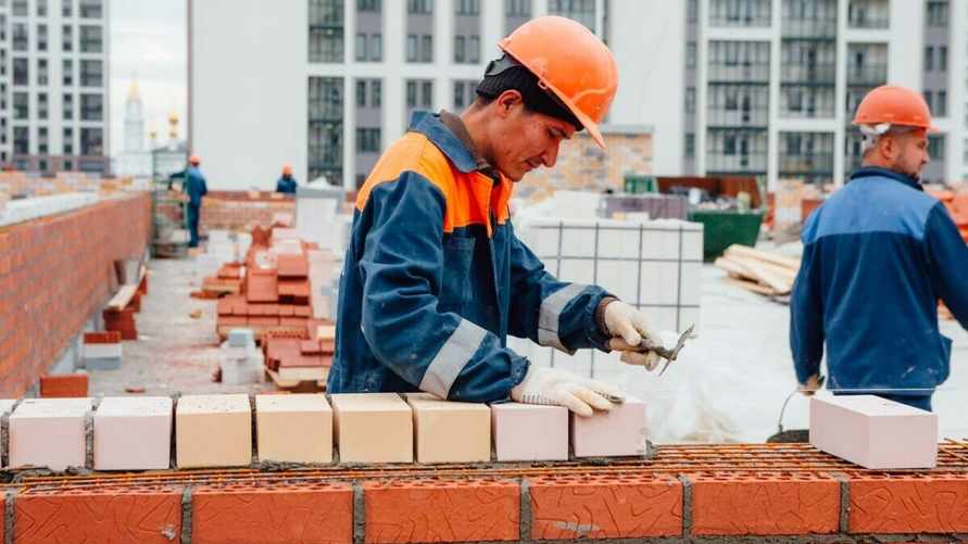 Лукашенко разрешил белорусским компаниям получать госсубсидии на арендные квартиры. Сколько?