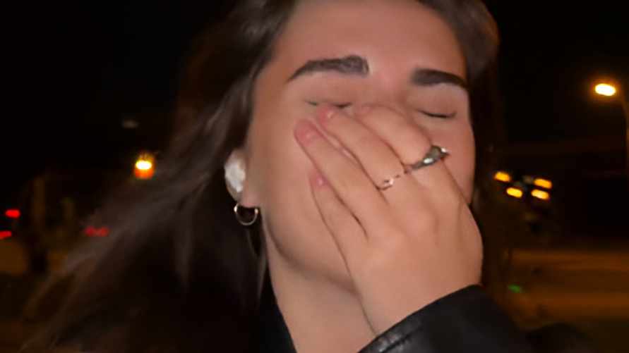 "Вам ещё повезло..." — Минчанка рассказала, как избавилась от "подозрительного мужчины" в тёмном переулке. Подписчики оценили