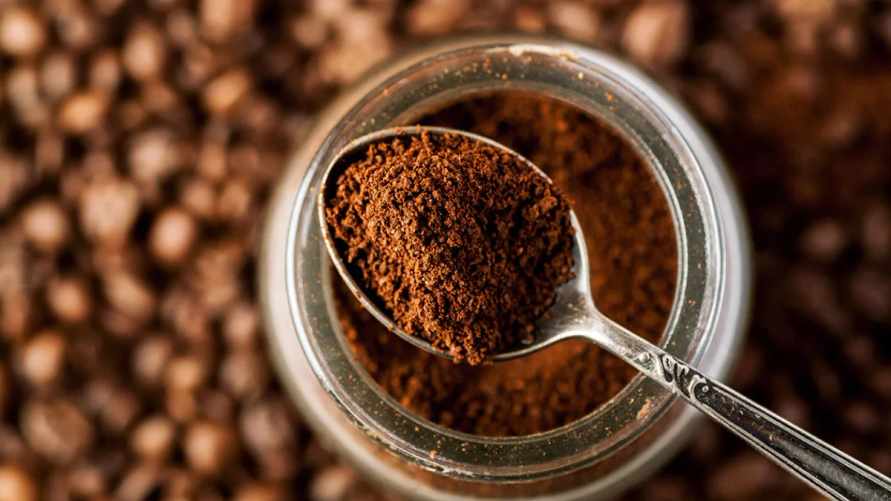 Кофе "выдохся" и потерял свой запах? Этот лайфхак с добавлением 1 ингредиента вернёт напитку аромат