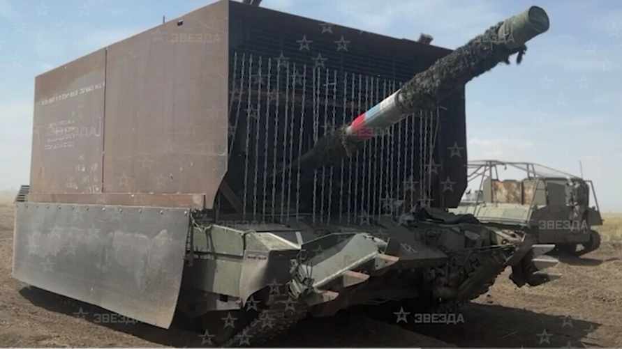 В Сети показали новую версию российских танков-"мангалов"