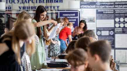 На 1 место — 20 человек. В Минобразования назвали 5 специальностей с самым большим конкурсом в белорусских вузах