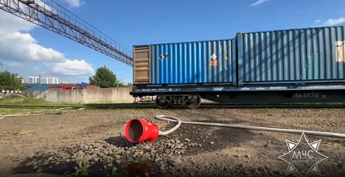 В Минске на ж/д путях произошла утечка бензилхлорида. В МЧС рассказали подробности