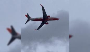 На видео попала попытка Boeing приземлиться в японском аэропорту в разгар тайфуна