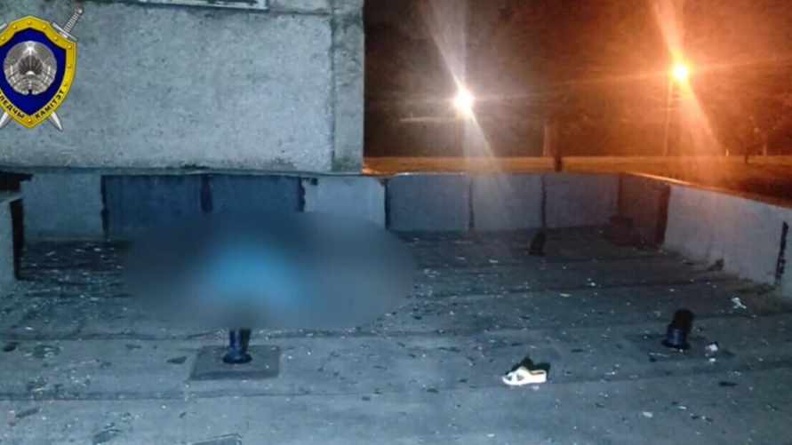 В Минске с 6-го этажа выпала 10-летняя девочка - она погибла