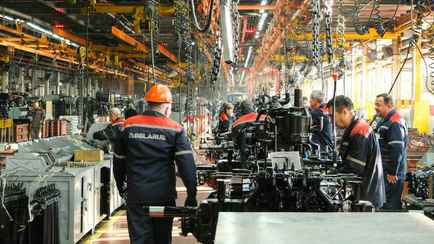 Когда белорусов могут заставить работать сверхурочно? В Минтруда назвали 2 случая