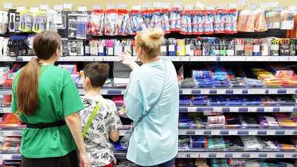 В МАРТ назвали свою сумму, сколько белорусам стоит собрать детей в школу. Сравните со своей?