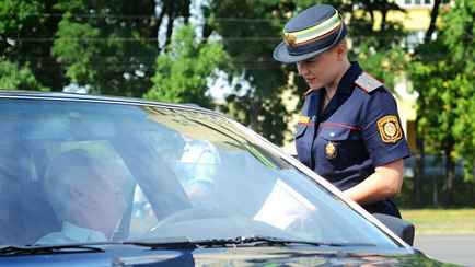 ГАИ на 4 дня отправила патрули к магазинам по всей Беларуси. Когда пройдёт «обмен нарядами ДПС»?