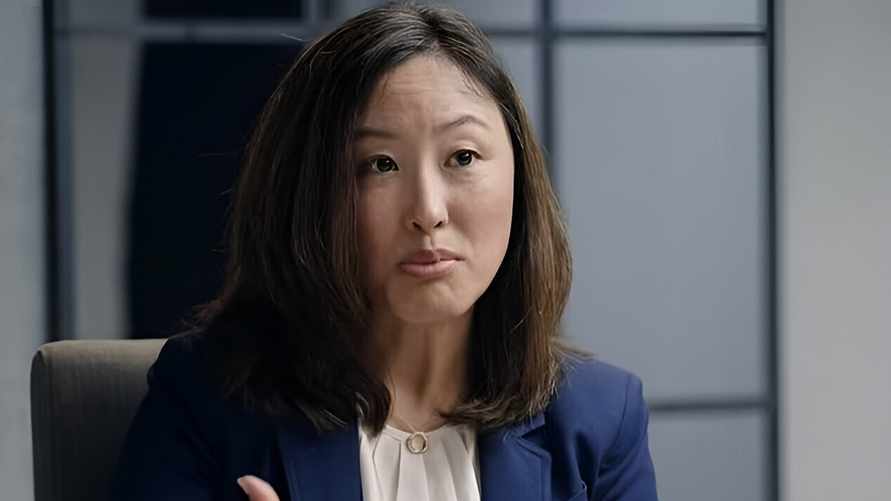 Сомнолог назвала 5 продуктов, которые разрушают сон и рассказала, как избавиться от "белого шума" перед сном - "Это простые действия"