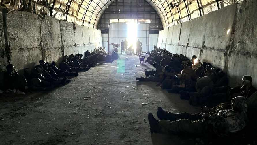 ВСУ заявили, что в Курской области им в плен сдались сразу 100 российских военных