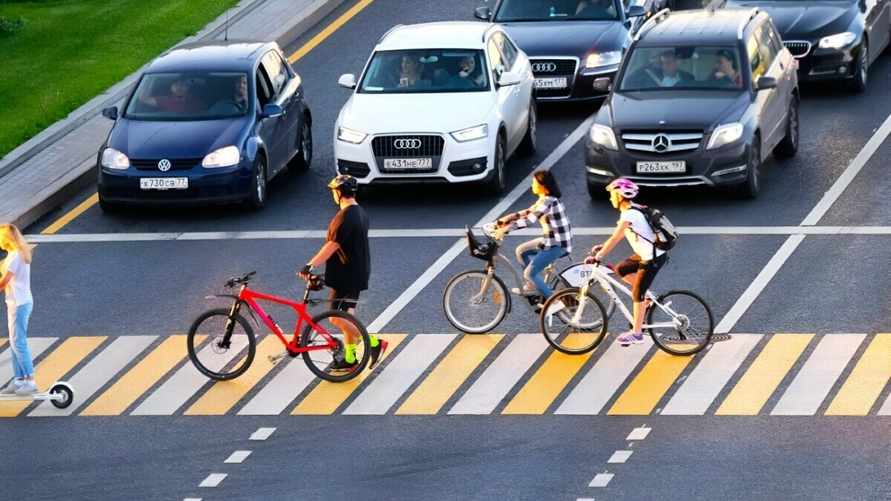 ГАИ отправила патрули к переходам в 2 областях Беларуси. За что пригрозила штрафом до 800 рублей?