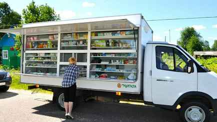 Лукашенко подписал указ об увеличении числа автолавок в Беларуси. Где их станет на 56 больше?