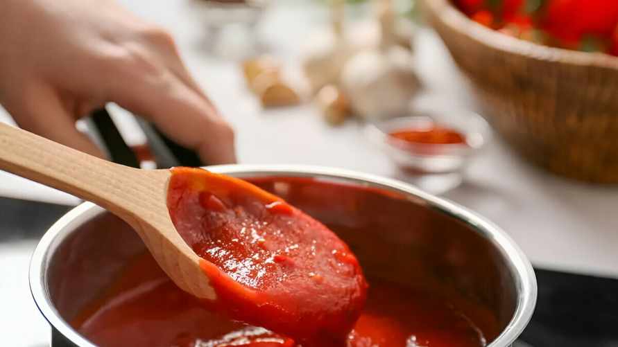 Зачем смешивать помидоры и шоколад? Эта добавка к макаронам превратит их в блюдо "из ресторана"