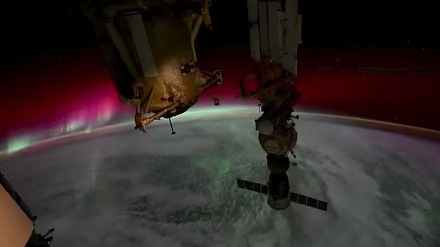 Астронавт NASA показал, как выглядит северное сияние из космоса
