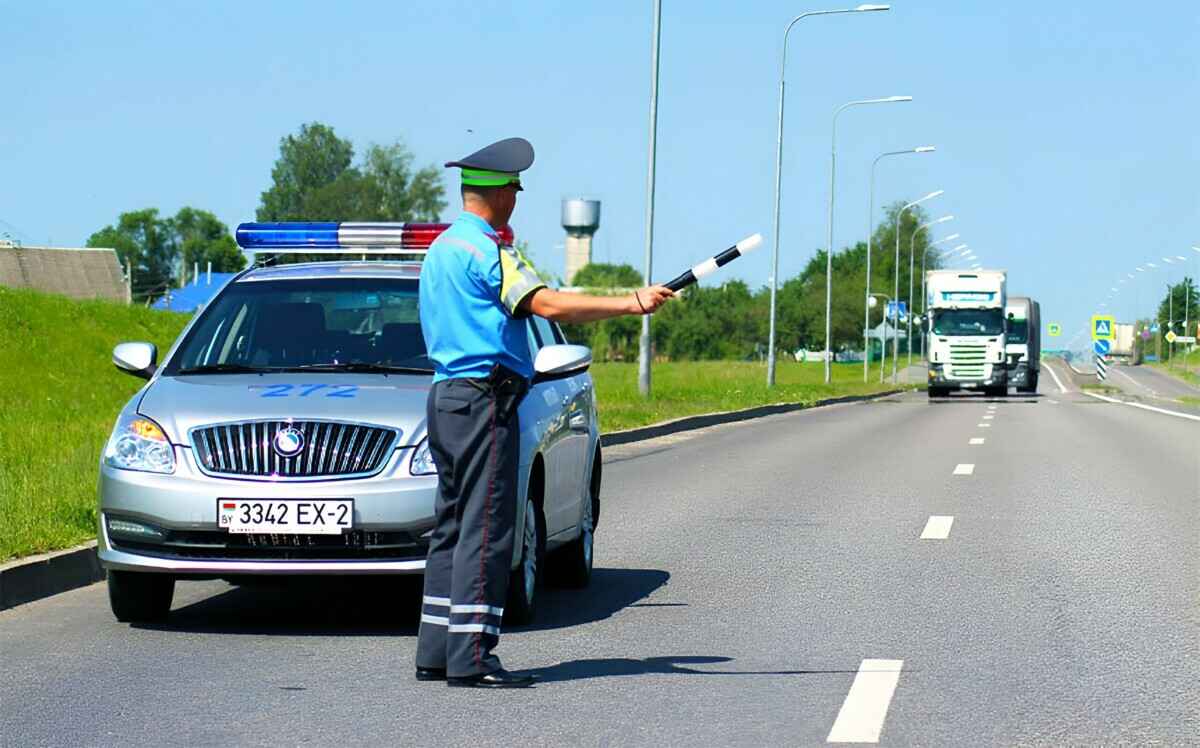 ГАИ отправила на дороги Беларуси "Стрелу". Кого пообещали "своевременно отстранять" от вождения?