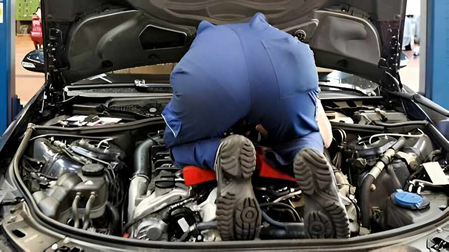Все белорусские водители должны проверить это в машинах в августе. Какие 2 вещи автомеханики рекомендовали в первую очередь?