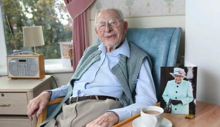 112-летний британец стал самым старым мужчиной на Земле. Почему его «секрет» — плохая новость для многих?