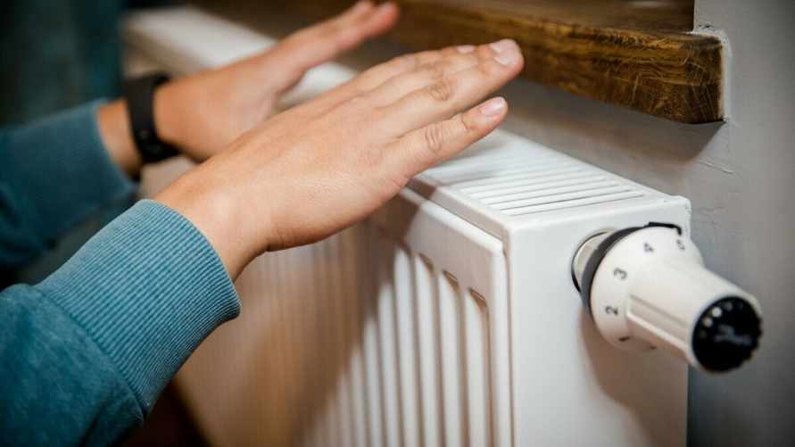 Эти 2 вещи нужно сделать всем белорусам в сентябре. Как поможет сберечь тепло в доме?