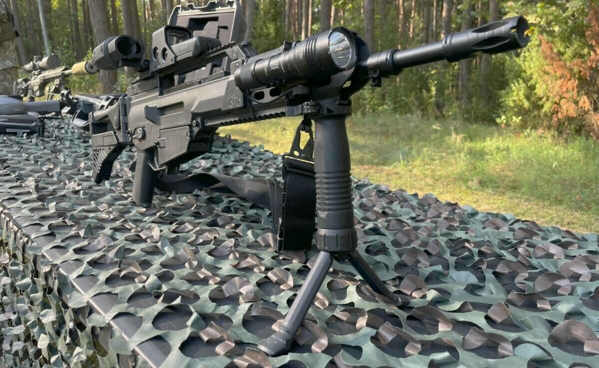 Бельгийские пулеметы и немецкие винтовки. В Литве показали, на что потратили 3 млн евро для вооружения солдат на границе с Беларусью