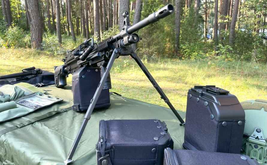 Бельгийские пулеметы и немецкие винтовки. В Литве показали, на что потратили 3 млн евро для вооружения солдат на границе с Беларусью