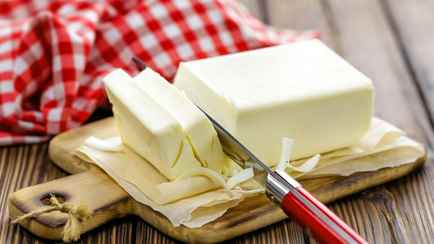Как легко намазать холодное масло на бутерброд? Нашли 3 способа, где не нужно ждать, пока подтает