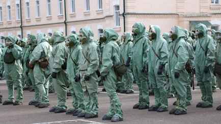 В Слониме военные надели костюмы химзащиты. Что произошло?