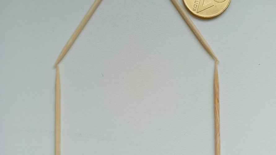 Используйте спички, палочки от мороженого либо зубочистки для решения этой головоломки. Фото: Telegraf.news