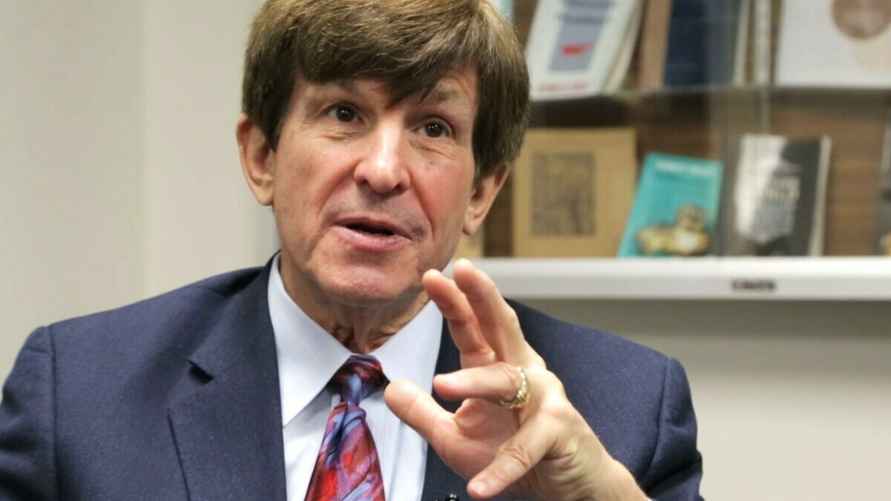 Профессор Аллан Лихтман