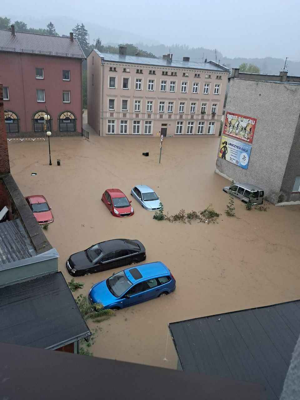 В Польше ввели режим стихийного бедствия из-за наводнения, которое случается раз в 100 лет