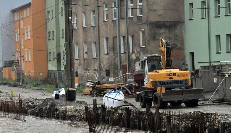 В Польше ввели режим стихийного бедствия из-за наводнения, которое "случается раз в 100 лет"