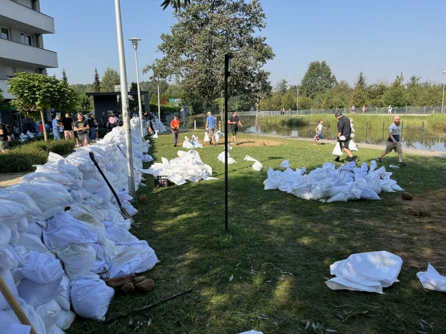 Поляки показали, во что циклон «Борис» превратил города. Синоптики предупредили - «апогей большой воды» ещё впереди