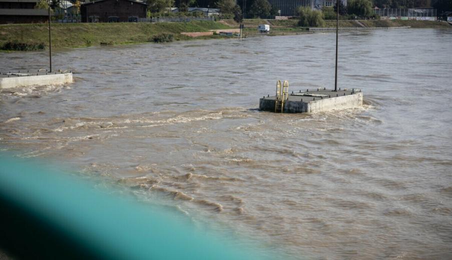 Поляки показали, во что циклон «Борис» превратил города. Синоптики предупредили — «апогей большой воды» ещё впереди