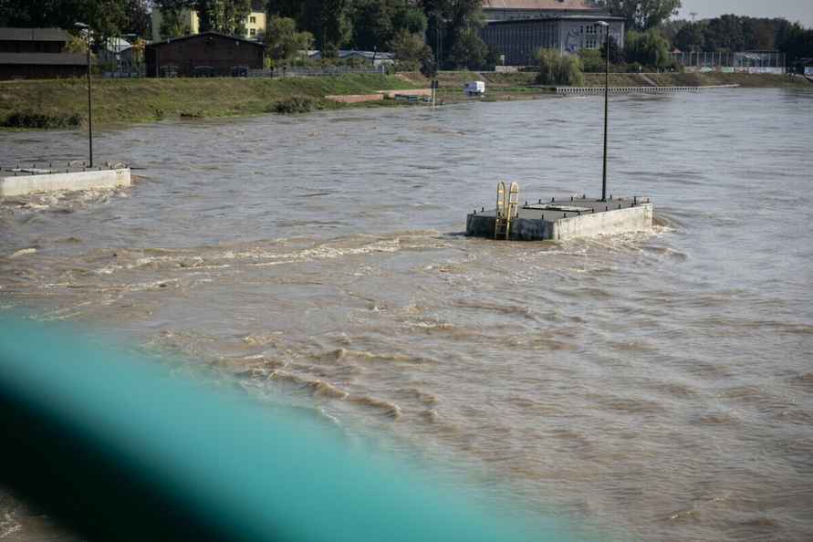 Поляки показали, во что циклон «Борис» превратил города. Синоптики предупредили - «апогей большой воды» ещё впереди