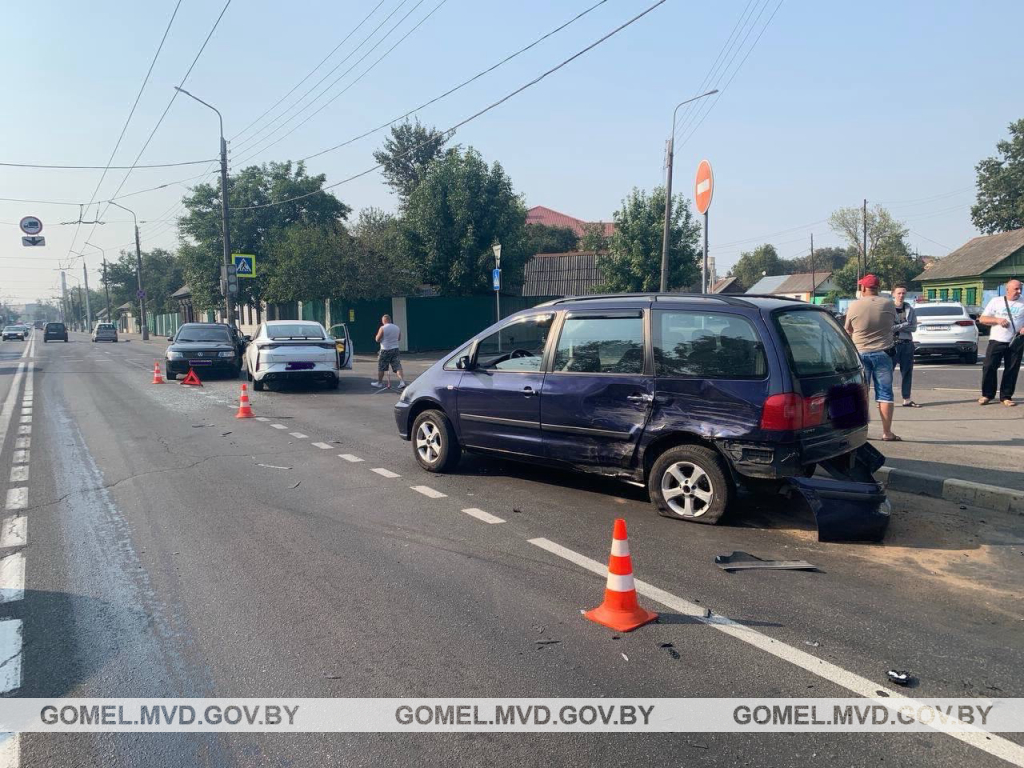 В Гомеле в ДТП с 4 авто пострадал 6-месячный малыш