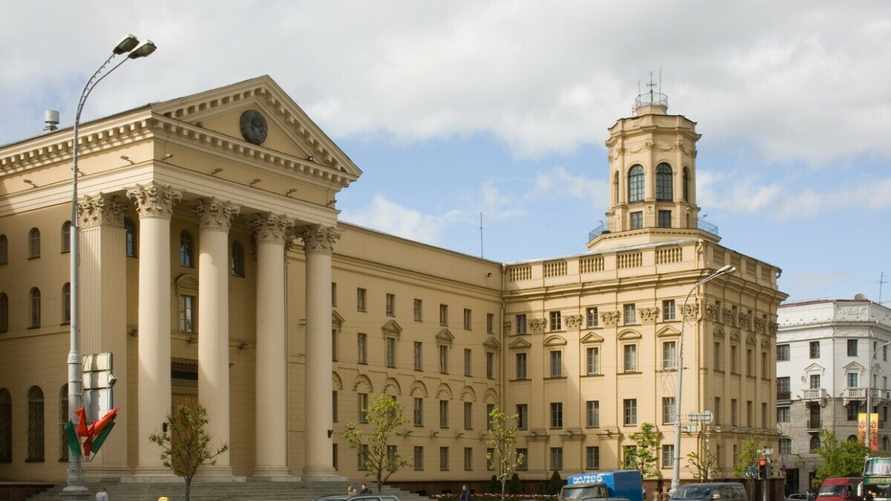 Исполкомы Минщины призвали не соблюдать требования из "писем от КГБ". Что происходит?