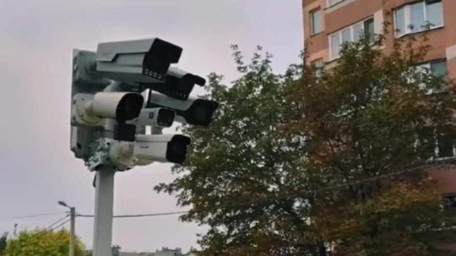 "Ещё одной не хватает" - Минчанин показал самый контролируемый пешеходный переход в столице