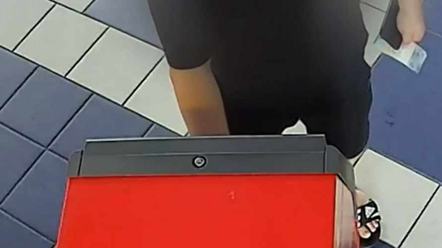 Минчанин положил 600 рублей через инфокиоск - на карту не пришли, но оказались у другого человека