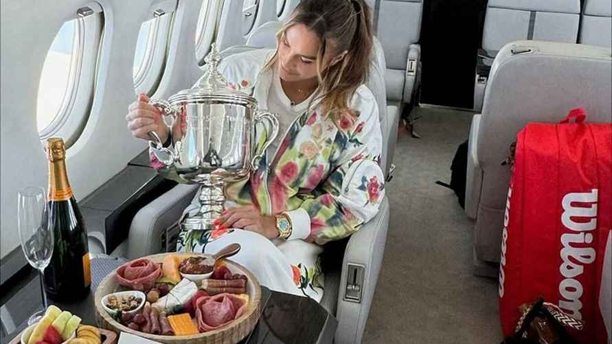 Instagram @arynasabalenka