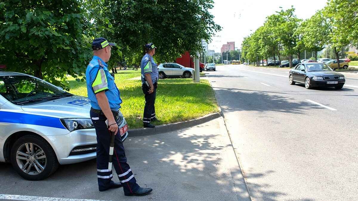 ГАИ отправилась в скрытые рейды с "измерителями" на "потенциально опасные участки" Минщины. За что пригрозили штрафом до 480 рублей?
