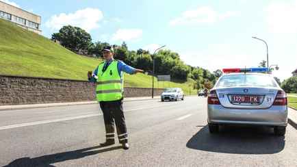 ГАИ отправила патрули и «Стрелу» на улицы одной области Беларуси. Кого пообещали отстранять от вождения?