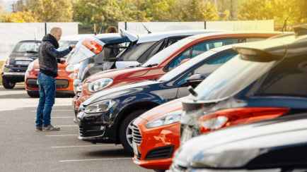 Один из банков снизил ставки по кредитам на авто. Под какие проценты белорусы могут купить машину?