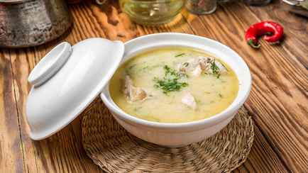 Этот турецкий бульон поможет прогнать простуду. Вирусолог поделился простым рецептом