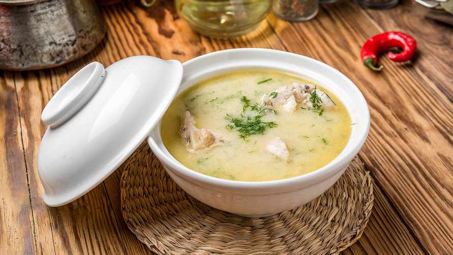 Этот турецкий бульон поможет прогнать простуду. Вирусолог поделился простым рецептом