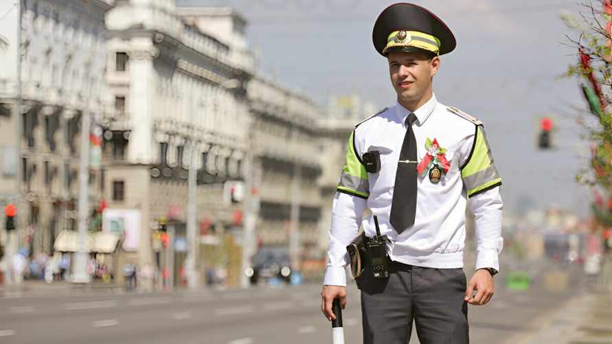 В МВД напомнили белорусам, что делать, если инспектор ГАИ расставил или опустил руки