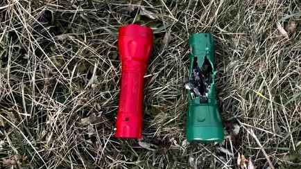 Жителей Пинского района попросили не верить в слухи о разбросанных фонариках со «взрывчаткой»