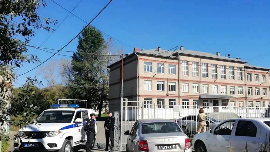 Школа в Челябинске, где произошло ЧП