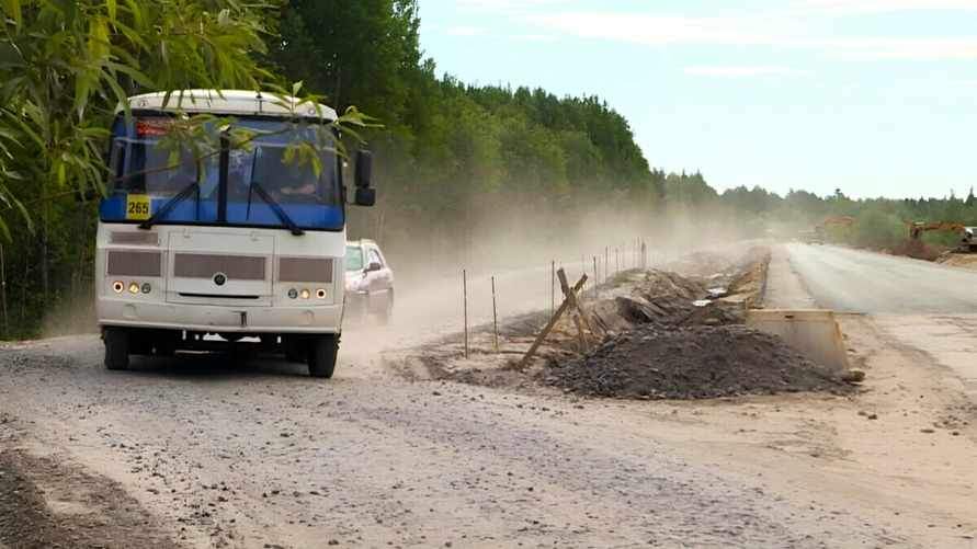 В правительстве Беларуси пообещали обновить 300 километров гравийных дорог к агрогородкам. Когда?