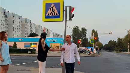 «Всю жизнь делали это неправильно» — Белорусы поделились в TikTok странным способом перехода через дорогу