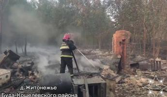 В двух деревнях на Гомельщине в пожаре сгорели 16 зданий